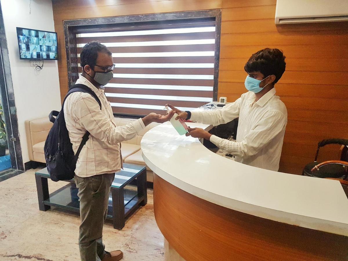 Hotel Aerocity Purple Orchid Új-Delhi Kültér fotó