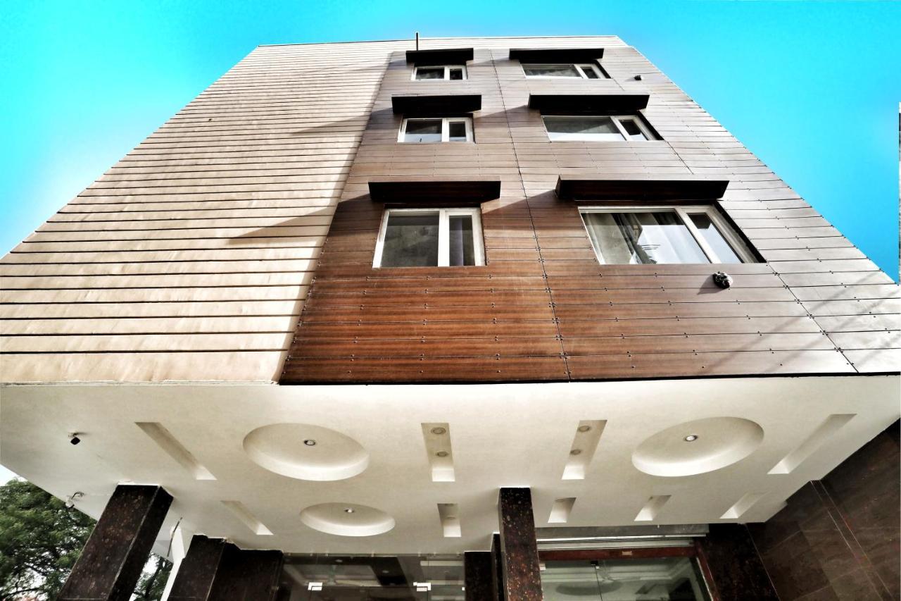 Hotel Aerocity Purple Orchid Új-Delhi Kültér fotó