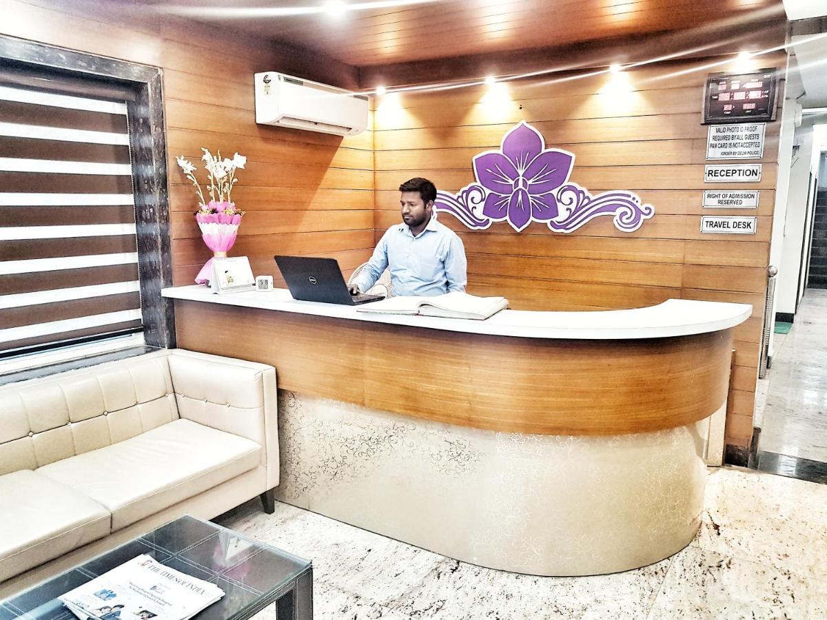 Hotel Aerocity Purple Orchid Új-Delhi Kültér fotó