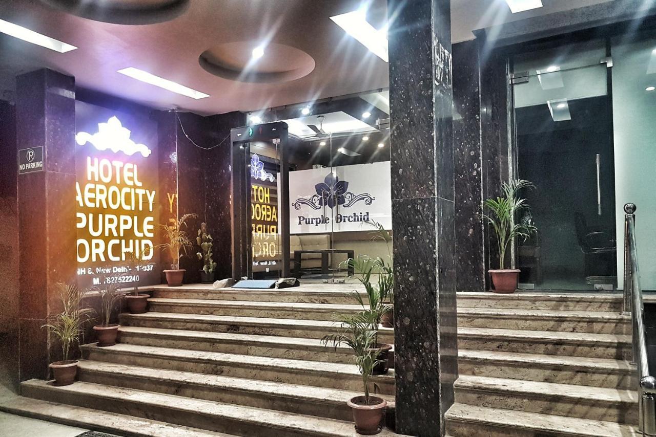 Hotel Aerocity Purple Orchid Új-Delhi Kültér fotó
